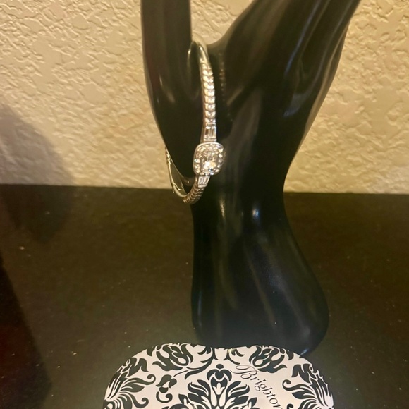 Reina Hinged Bangle Brighton. NWT - Picture 3 of 4